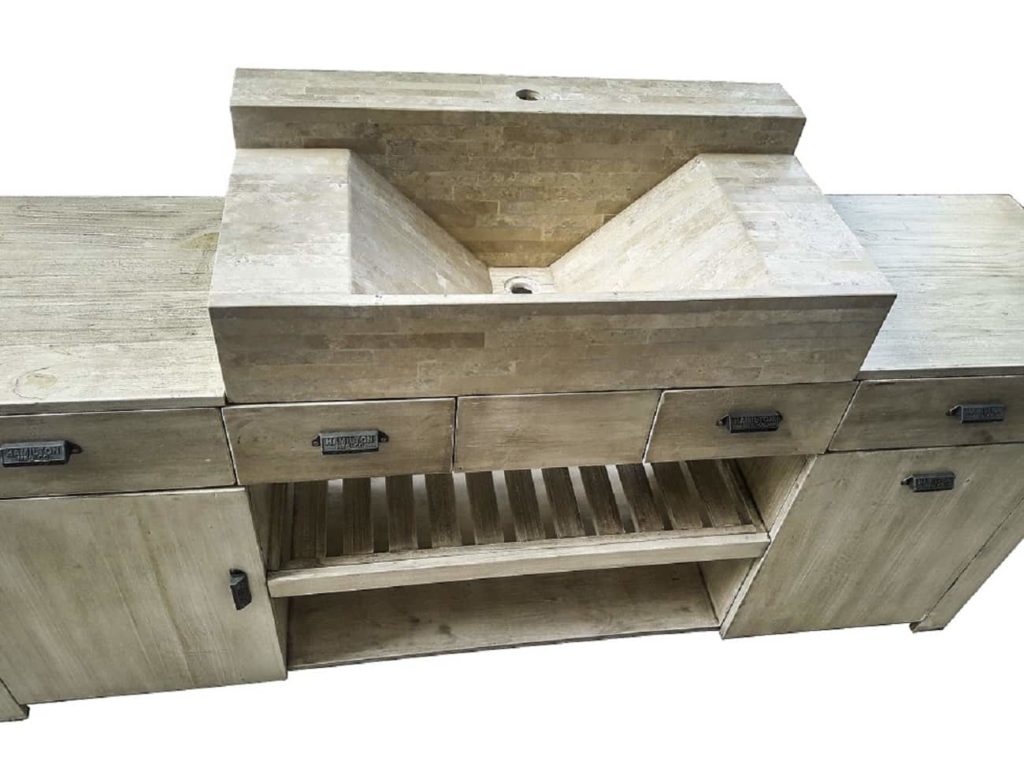 Vanitory a medida grande clarisa Cleara en marmol travertino carrara con mueble de madera de paraiso